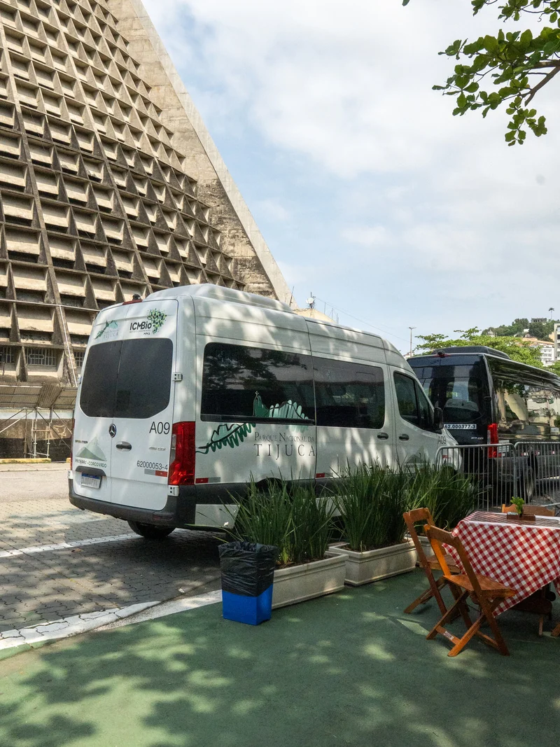 Vans para o Cristo Redentor ganham novo ponto de embarque no Centro do Rio 1 Vans para o Cristo Redentor ganham novo ponto de embarque no Centro do Rio