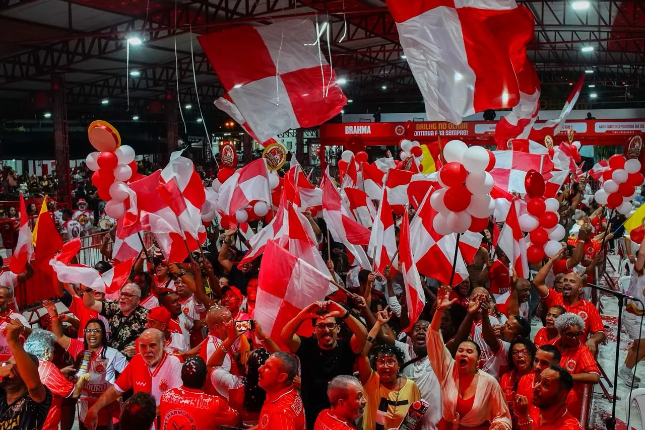Viradouro define hino de 2027 entre três parcerias em noite de decisão