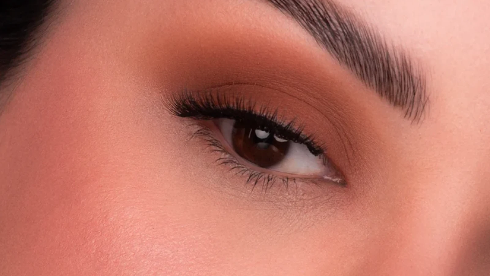 vizzela lanca sombra liquida multifuncional com efeito matte a prova d agua featured