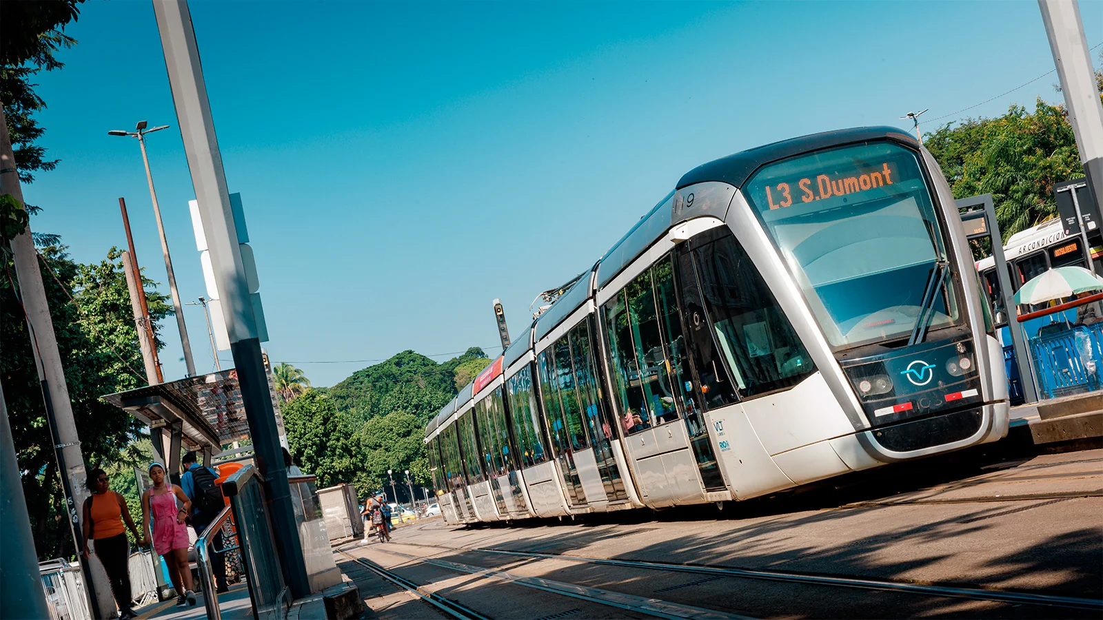 VLT registra 360 frenagens de emergência para evitar acidentes no Rio 1 VLT registra 360 frenagens de emergência para evitar acidentes no Rio