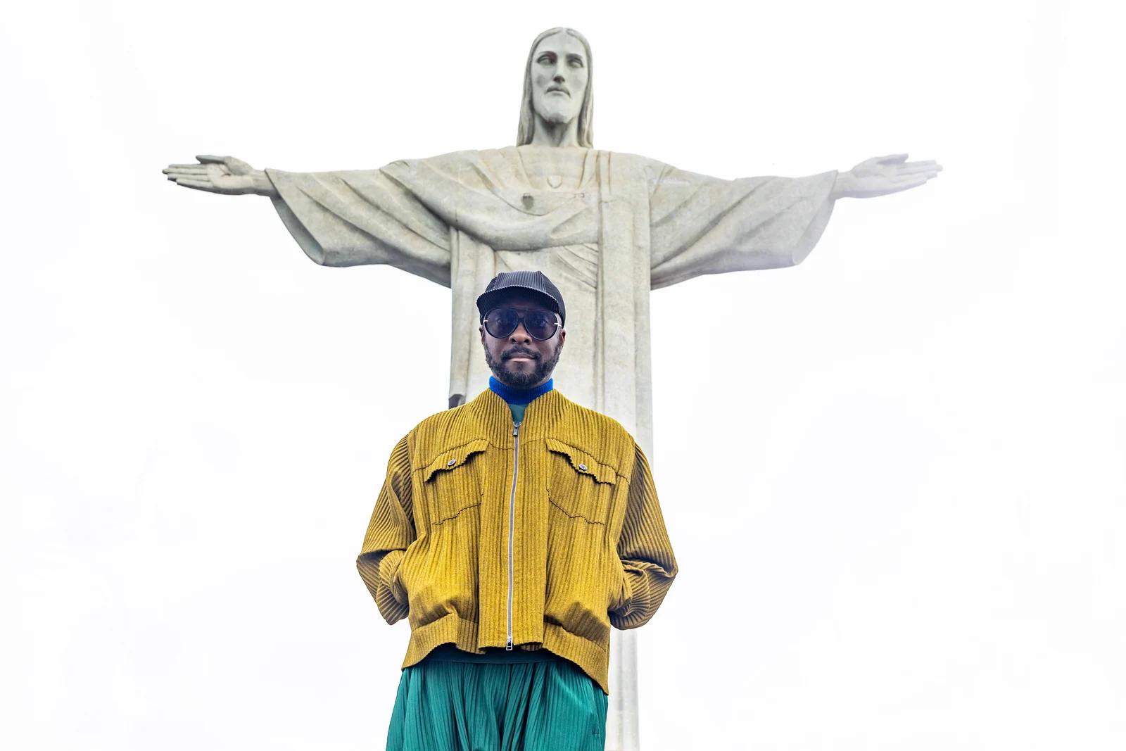 Will.i.am contempla o Rio do alto do Cristo Redentor após festival 2 Will.i.am contempla o Rio do alto do Cristo Redentor após festival