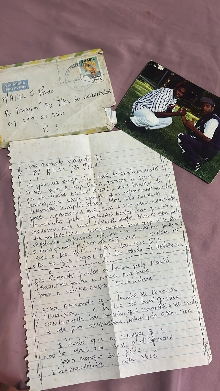 Alinne Prado leva carta guardada da infância em reencontro com Buchecha 2 Alinne Prado leva carta guardada da infância em reencontro com Buchecha