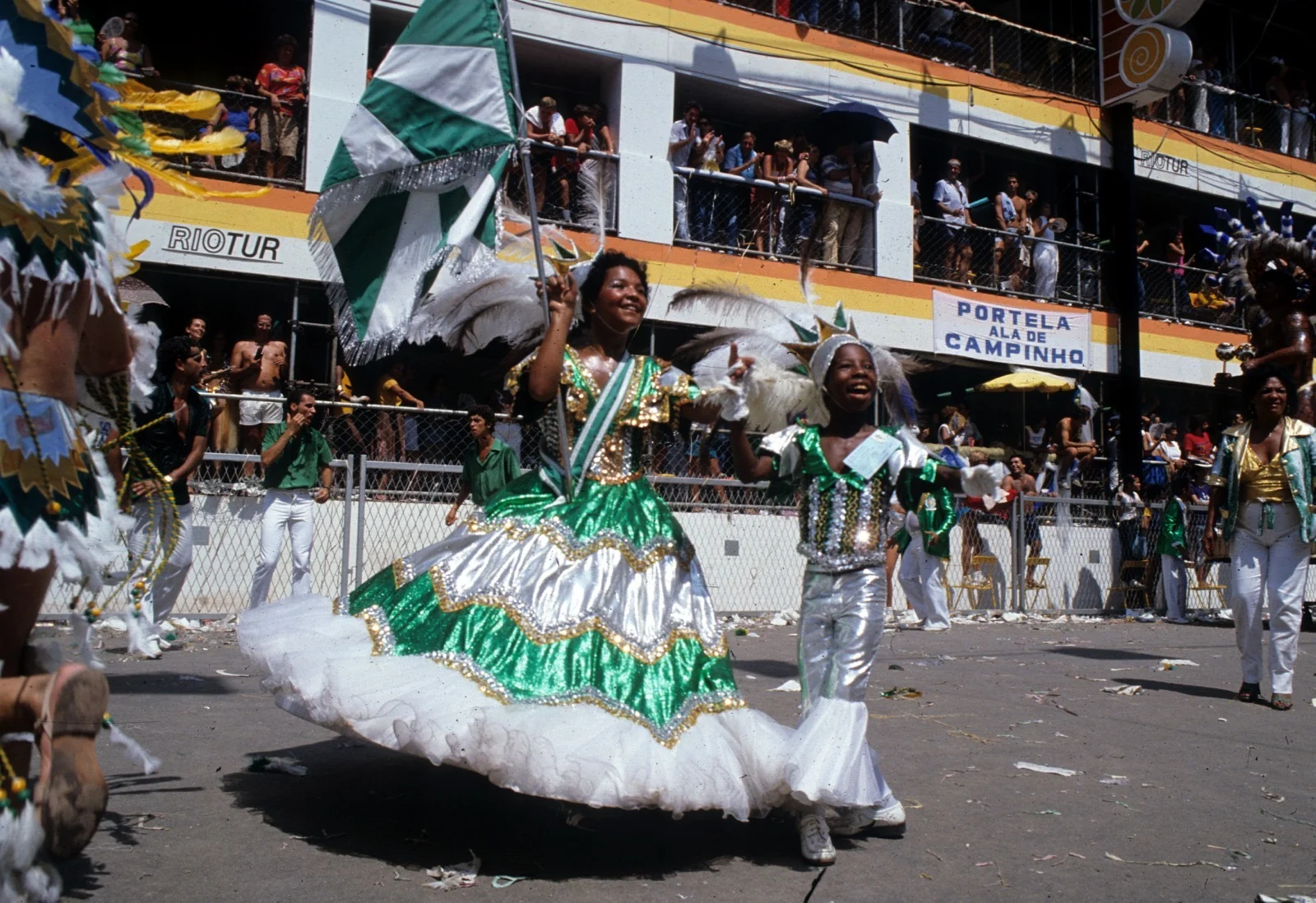 Babi Cruz celebra 50 anos de samba com homenagem na Estrelinha da Mocidade