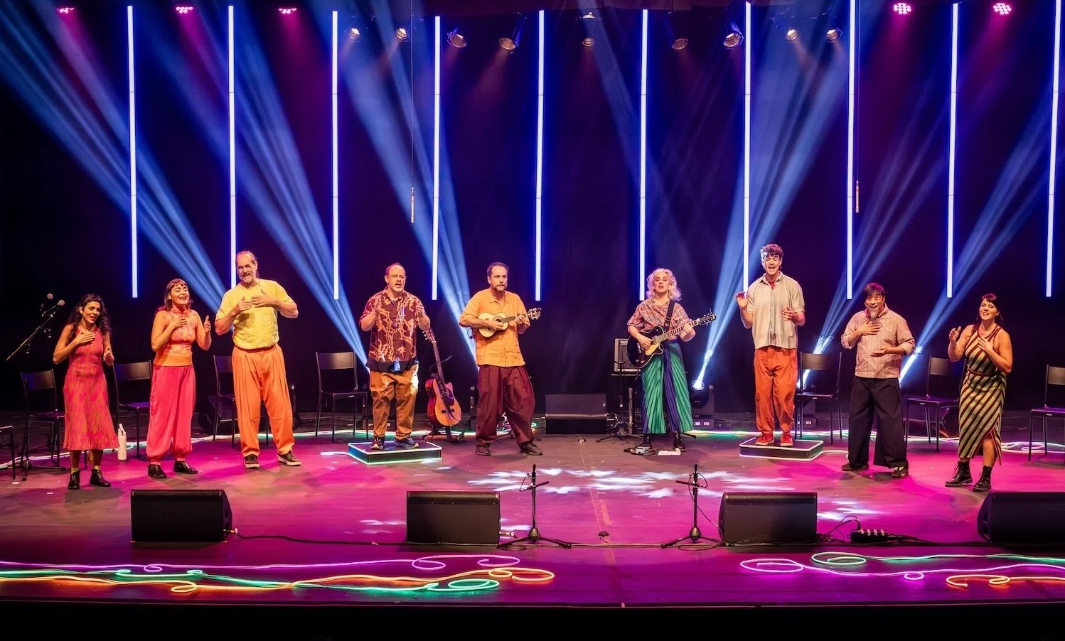 Barbatuques estreia show Toca Aqui com direção da Palhaça Rubra