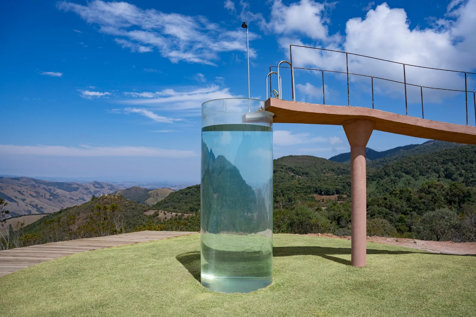 Cápsula de gravidade zero é destaque em refúgio na Serra da Bocaina