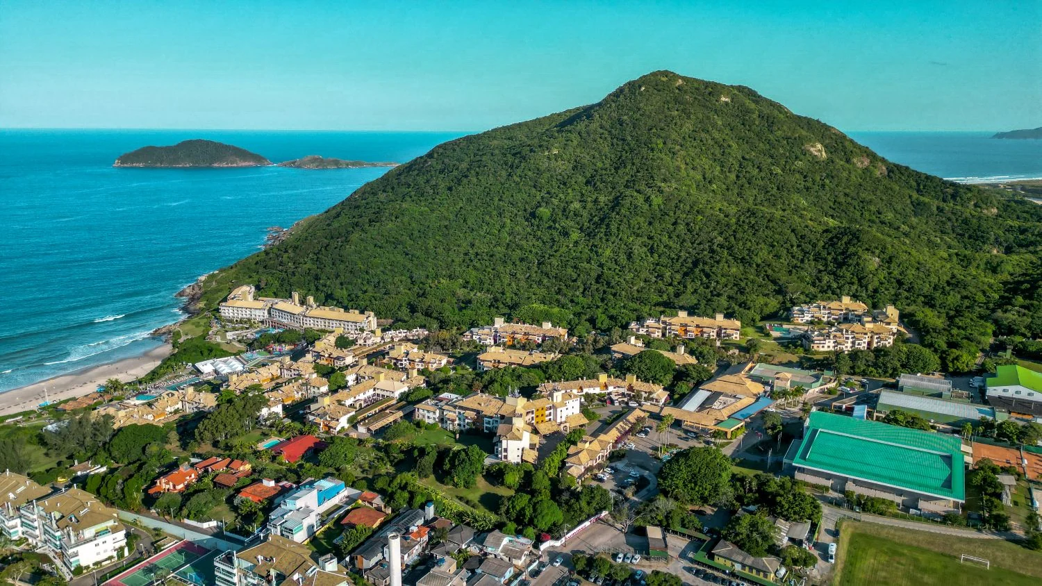 Costao do Santinho libera menor tarifa do ano para viagens em 2027