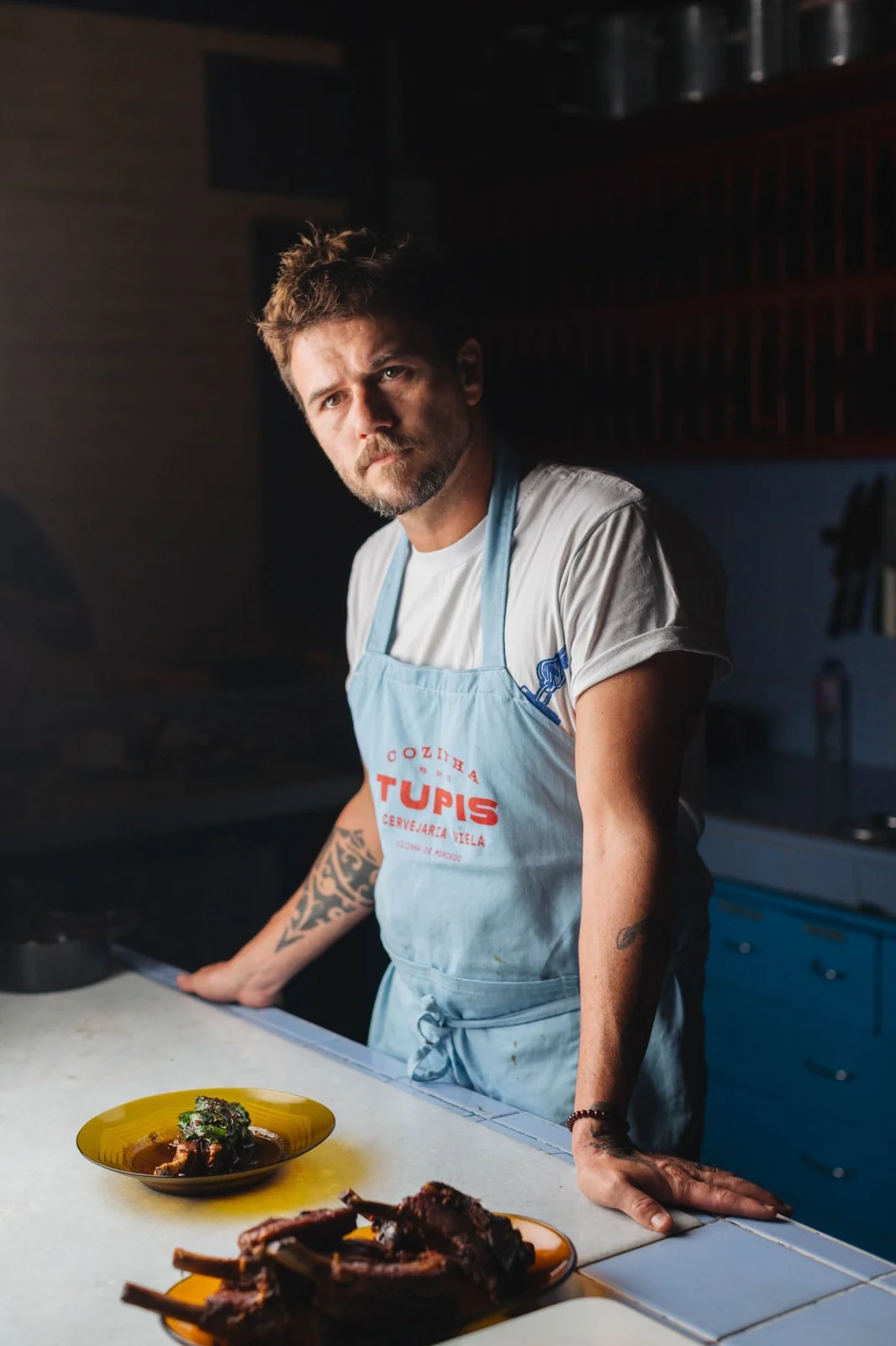 Cozinha mineira encontra a Bahia em jantar com Henrique Gilberto