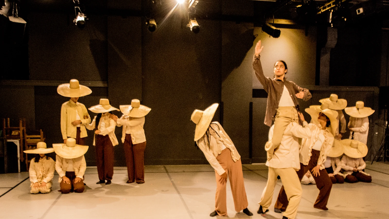 danca celebra o choro e estreia obra inedita no teatro grande otelo featured