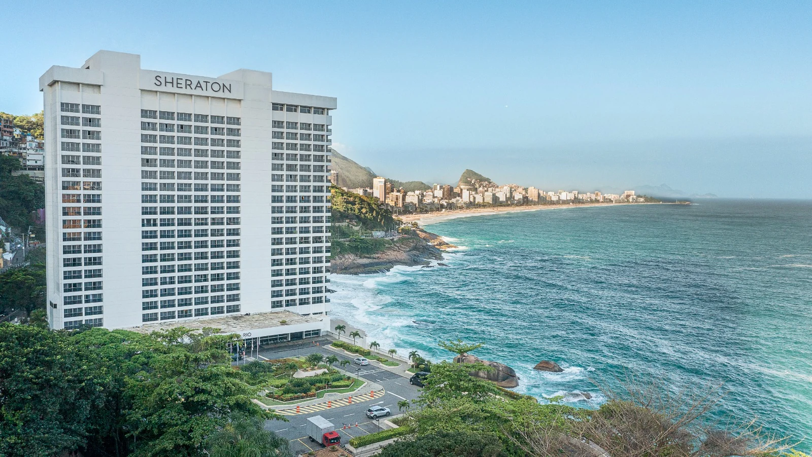 estilista betto gomes leva oficina de moda imersiva a criancas no rio featured