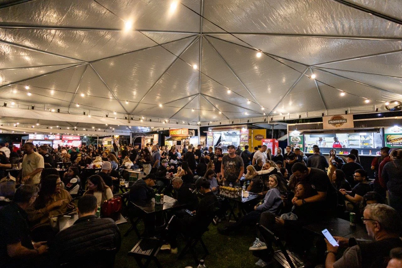 Festival Moto Brasil reúne Globo da Morte e moto de R$ 350 mil no Rio