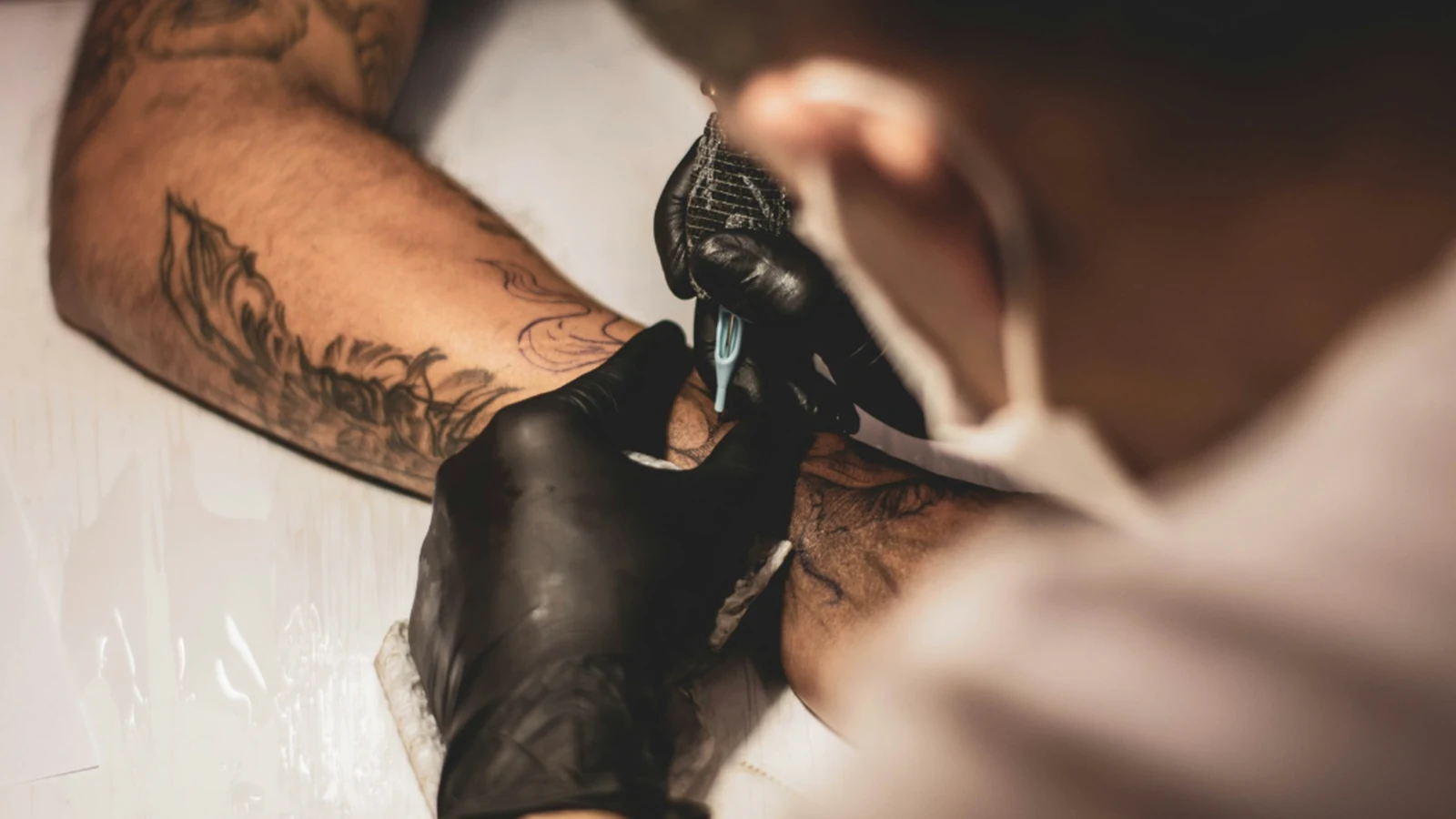 fundador da tattoo week esclarece mitos e verdades sobre tatuagem featured