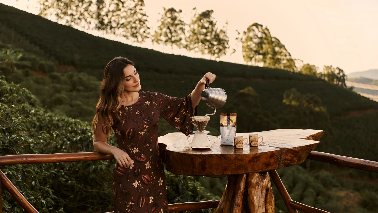 heranca do cafe transforma polo de confeccao na serra com moda upcycling featured