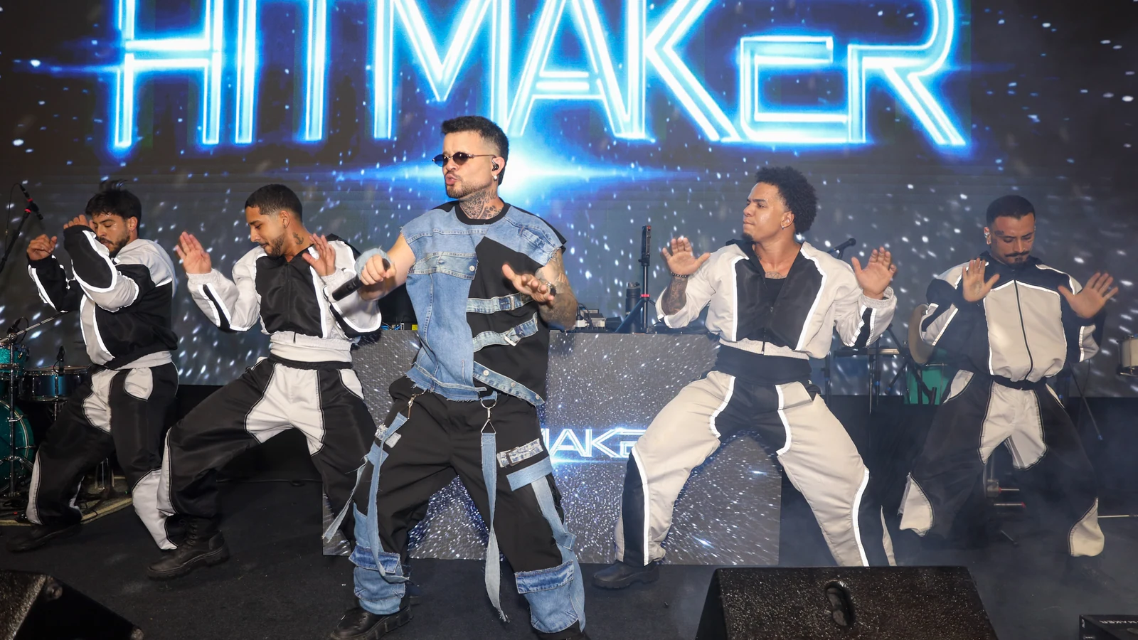 hitmaker e marvvila comandam estreia do ballroom beach club no rio featured