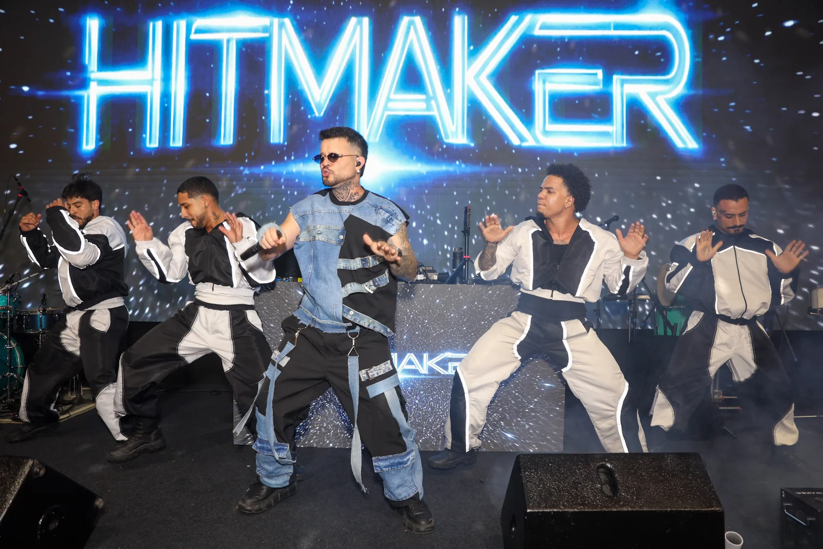 Hitmaker e Marvvila comandam estreia do Ballroom Beach Club no Rio