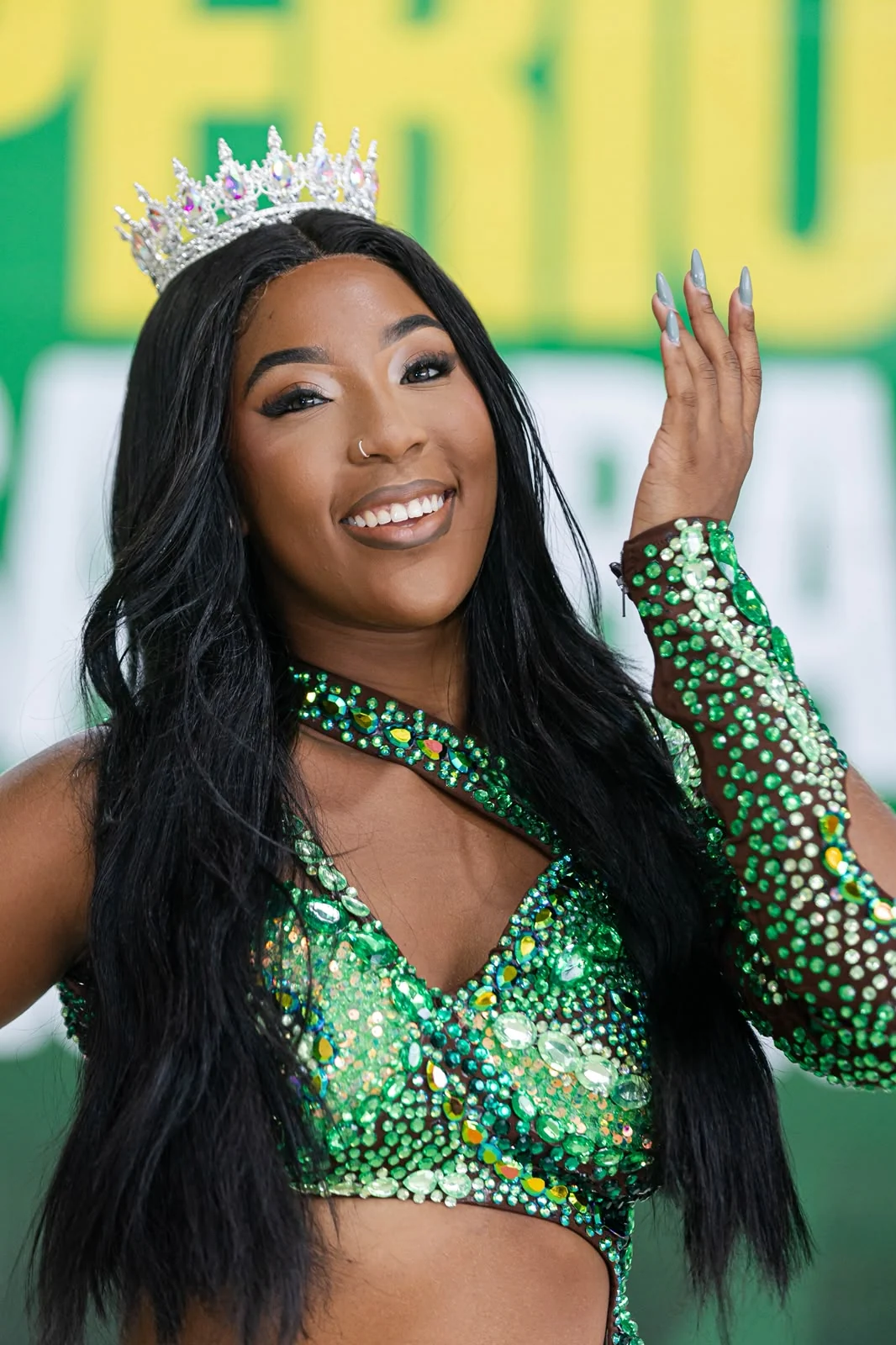 Império da Tijuca coroa Karol como nova rainha de bateria para 2027