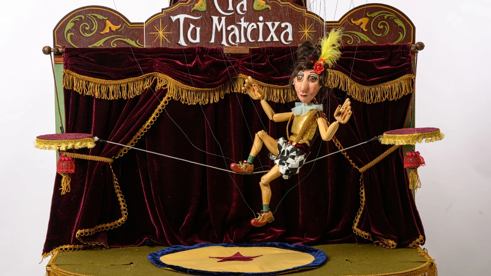 marionetes resgatam memorias esquecidas de antigas artistas do circo featured