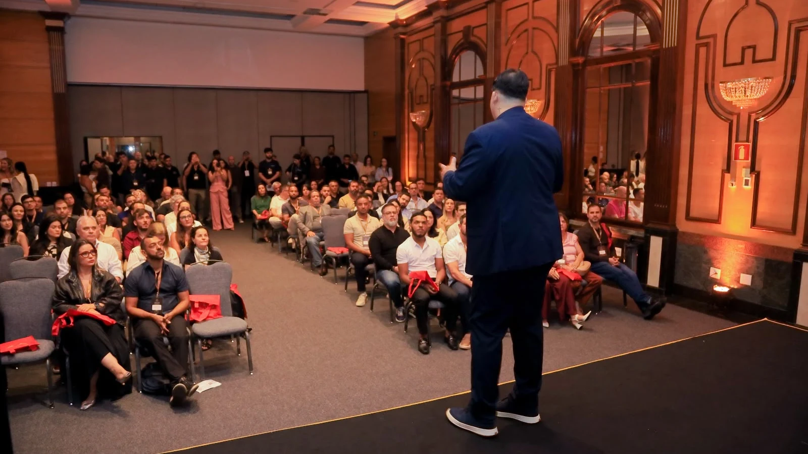 mieller connect reune 300 profissionais e debate uso da inteligencia artificial na joalheria featured