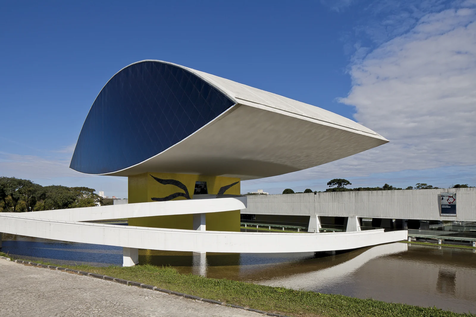 Museu Oscar Niemeyer abre em horário especial nos feriados de novembro