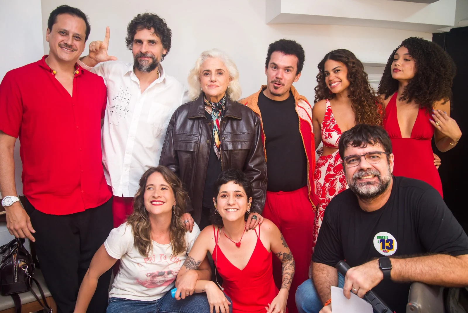 Netas de Chico Buarque emocionam palco do Teatro Rival