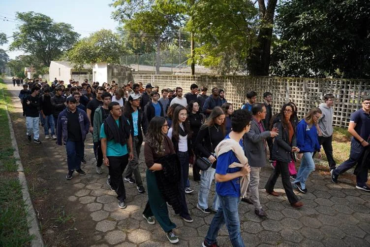 Oito em cada dez alunos que preparam ITA em São José vêm de fora 1 Oito em cada dez alunos que preparam ITA em São José vêm de fora