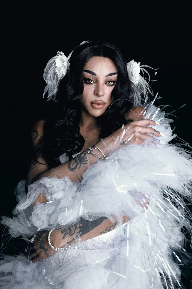 Pabllo Vittar lança álbum voltado ao mercado internacional