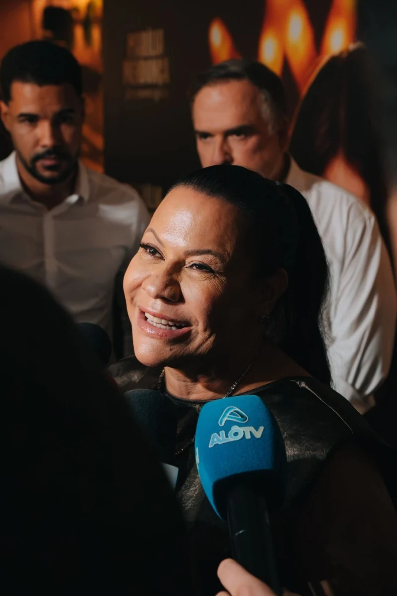 Première de "Sentimento Louco" reúne família e brinda legado de Marília