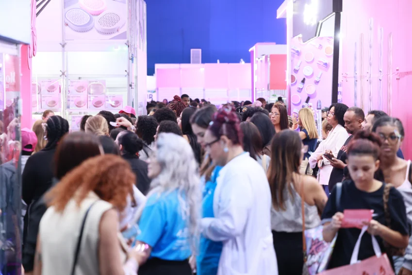 Professional Fair RJ reúne 32 mil pessoas e aquece mercado de beleza 2 Professional Fair RJ reúne 32 mil pessoas e aquece mercado de beleza