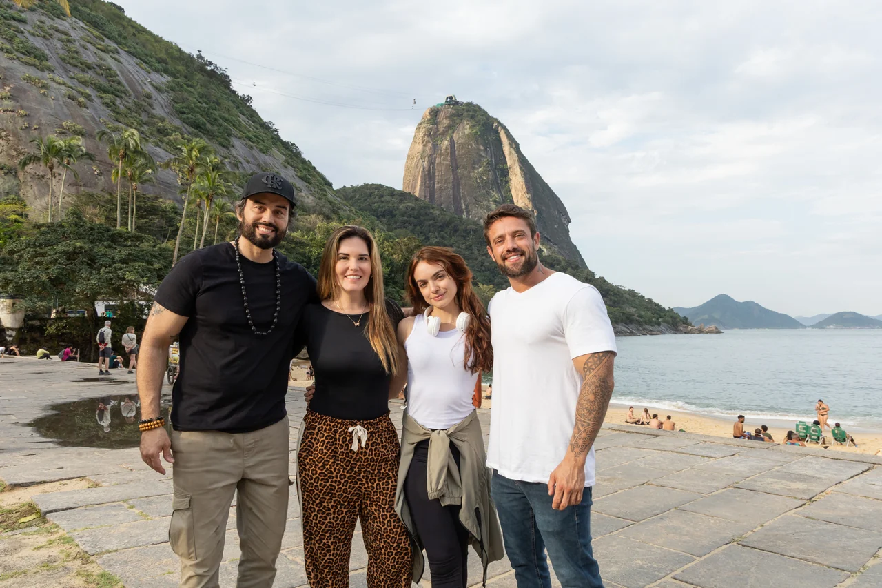 Rafael Cardoso protagoniza clipe da Banda MAHI com final inesperado