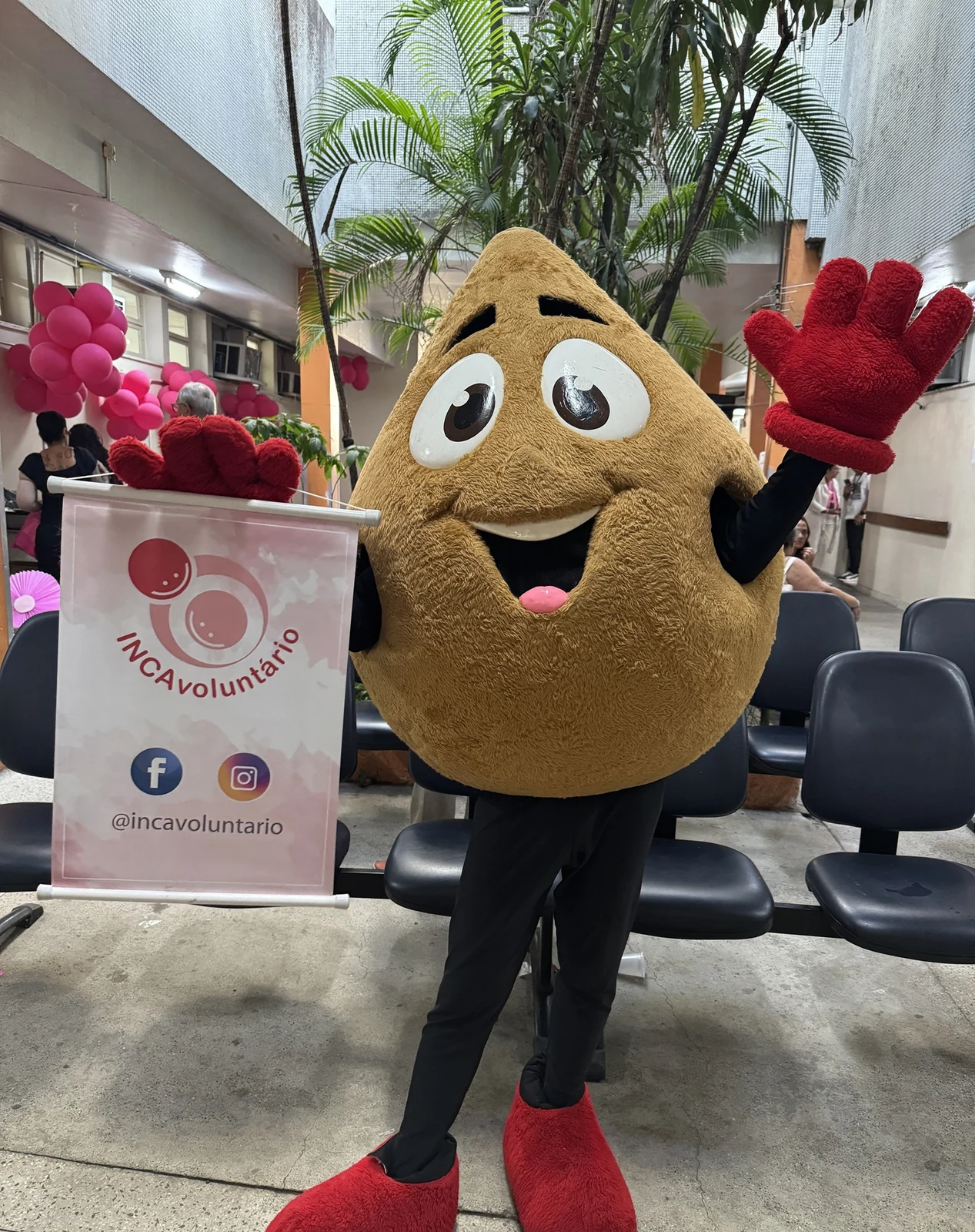 Red Velvet vira símbolo de solidariedade no Outubro Rosa do Lecadô 1 Red Velvet vira símbolo de solidariedade no Outubro Rosa do Lecadô