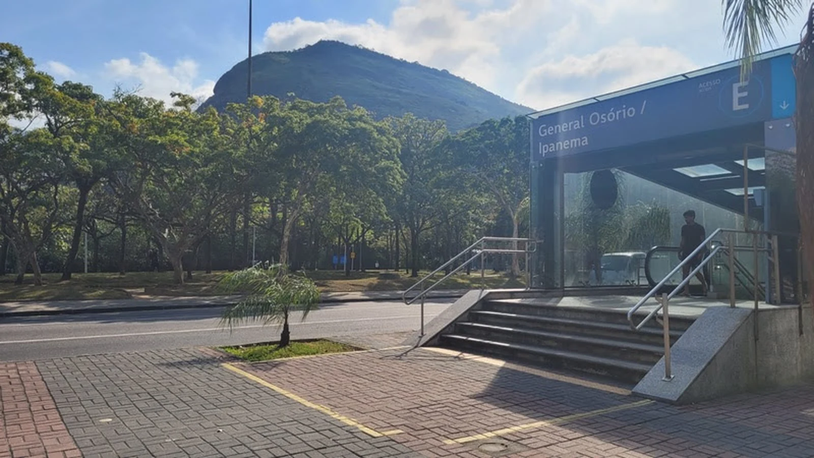 roteiro de metro liga cartoes postais no rio para o mes das criancas featured