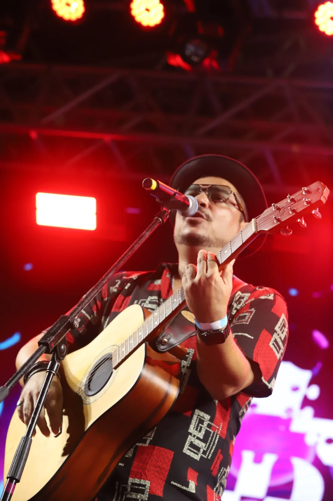 Shopping Plaza Rio das Ostras reúne MPB e pop rock em shows gratuitos