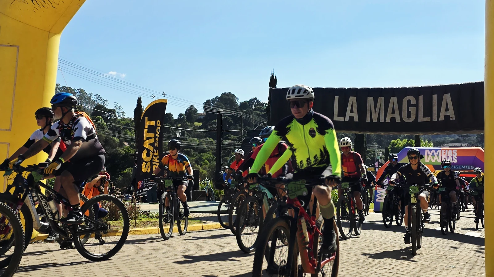 tour da roca atrai centenas de ciclistas e aquece monte verde featured