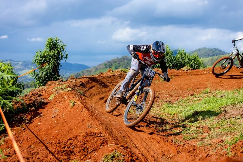 Tour da Roça atrai centenas de ciclistas e aquece Monte Verde
